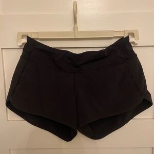 Lululemon 2.5in shorts